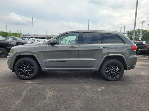 2020 Jeep Grand Cherokee Altitude