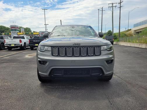 2020 Jeep Grand Cherokee Altitude