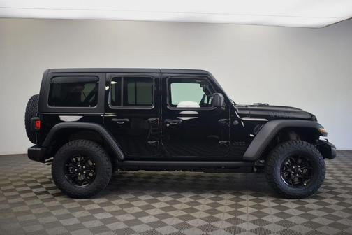 Black Clearcoat 2026 Jeep Wrangler Sport