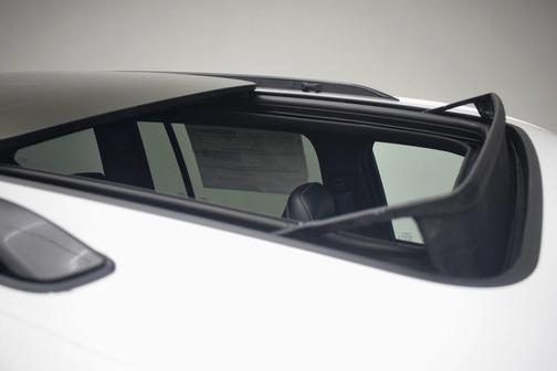 Bright White Clearcoat 2026 Jeep Grand Cherokee Limited