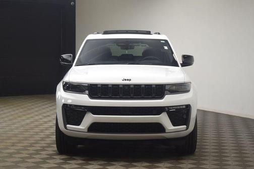 Bright White Clearcoat 2026 Jeep Grand Cherokee Limited