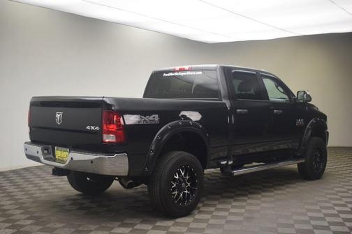 Brilliant Black Crystal Pearlcoat 2018 RAM 2500 Tradesman