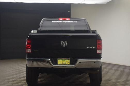 Brilliant Black Crystal Pearlcoat 2018 RAM 2500 Tradesman