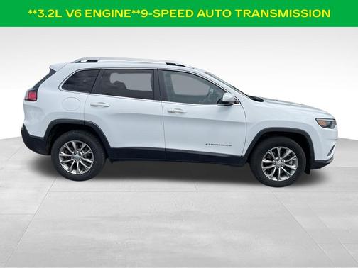 Bright White Clearcoat 2021 Jeep Cherokee Latitude Lux