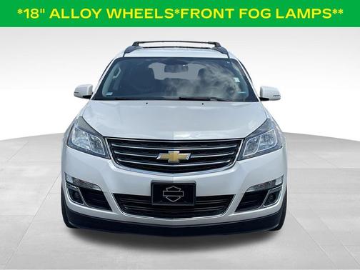 White Diamond Clearcoat 2015 Chevrolet Traverse 1LT
