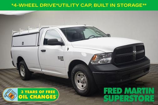 Bright White Clearcoat 2022 RAM 1500 Classic Tradesman