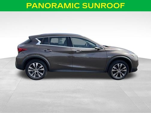 Chestnut Bronze 2018 INFINITI QX30 Premium