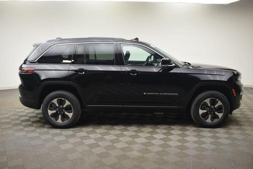 2025 Jeep Grand Cherokee 4xe Base