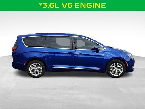 2019 Chrysler Pacifica Touring-L Plus