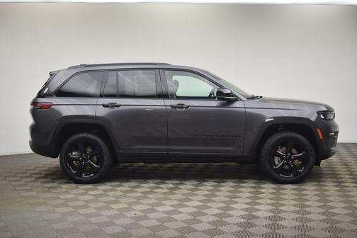 Metallic 2025 Jeep Grand Cherokee Limited