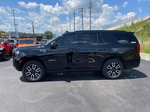 2023 GMC Yukon AT4