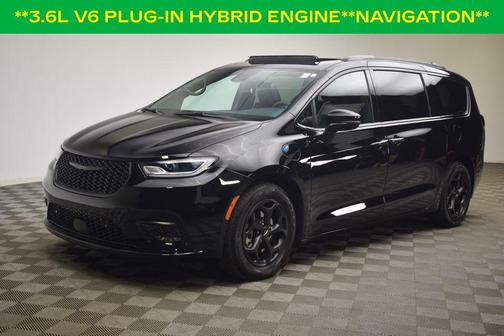 2024 Chrysler Pacifica Hybrid Select