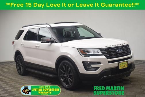 White Platinum Clearcoat Metallic 2017 Ford Explorer XLT