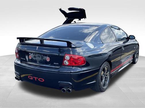 2005 Pontiac GTO 