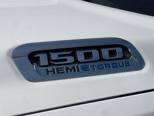 Bright White Clearcoat 2024 RAM 1500 Laramie