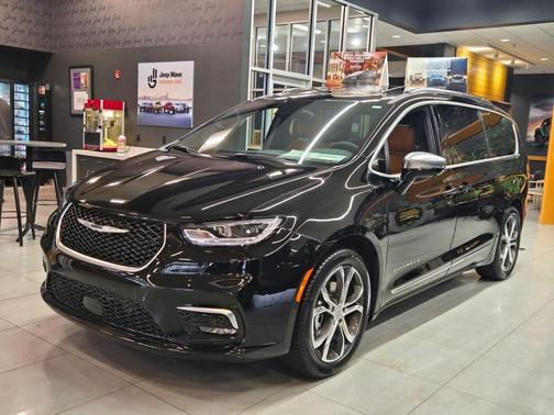 2026 Chrysler Pacifica Pinnacle
