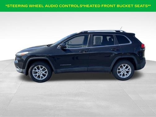 Brilliant Black Crystal Pearlcoat 2015 Jeep Cherokee Latitude