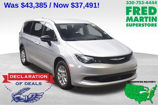 Silver Mist Clearcoat 2026 Chrysler Voyager LX