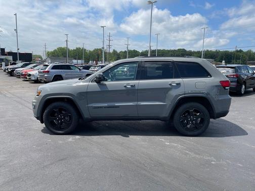2019 Jeep Grand Cherokee Laredo