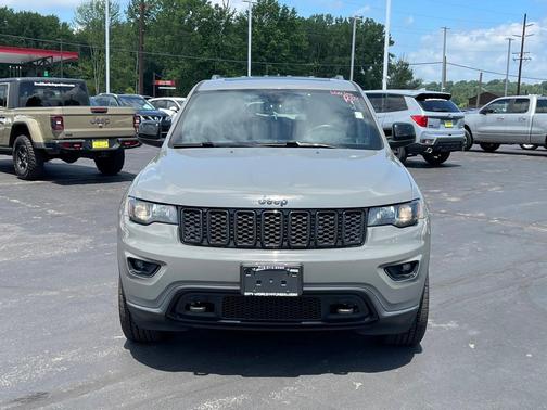 2019 Jeep Grand Cherokee Laredo