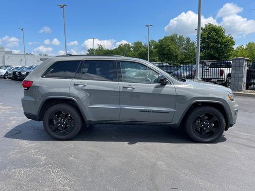 2019 Jeep Grand Cherokee Laredo