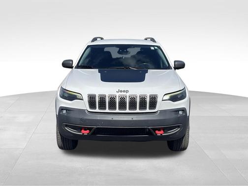 Bright White Clearcoat 2019 Jeep Cherokee Trailhawk