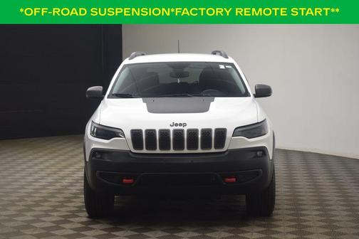 Bright White Clearcoat 2019 Jeep Cherokee Trailhawk
