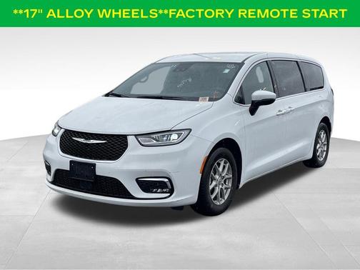 Bright White Clearcoat 2023 Chrysler Pacifica Touring