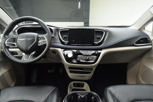 2021 Chrysler Pacifica Touring-L