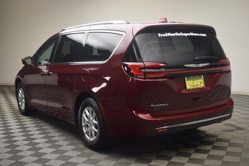 2021 Chrysler Pacifica Touring-L