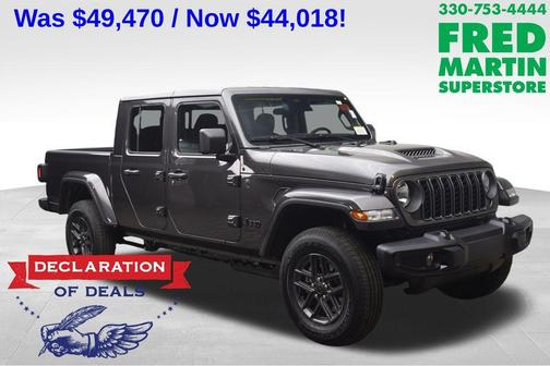 Granite Crystal Clearcoat Metallic 2026 Jeep Gladiator Sport