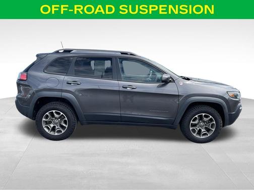 Granite Crystal Clearcoat Metallic 2020 Jeep Cherokee Trailhawk