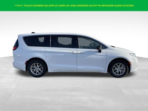 2024 Chrysler Pacifica Touring-L