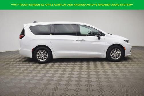 2024 Chrysler Pacifica Touring-L