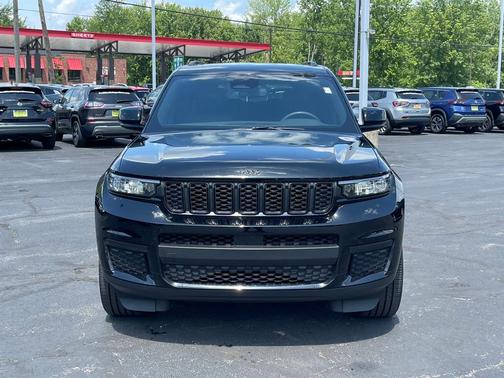 2023 Jeep Grand Cherokee L Laredo