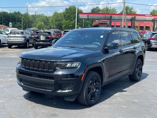 2023 Jeep Grand Cherokee L Laredo