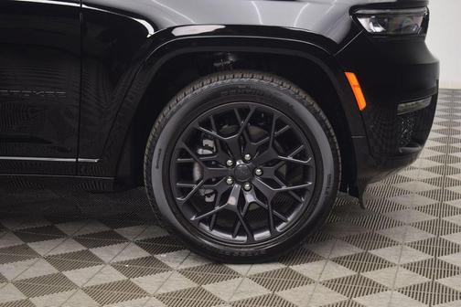 2025 Jeep Grand Cherokee L Summit