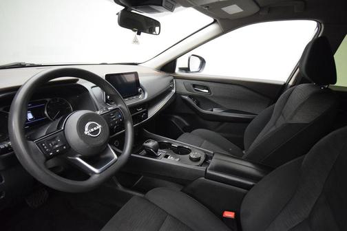 Pearl White Tri-Coat 2023 Nissan Rogue SV