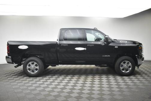 Diamond Black 2027 RAM 2500 Big Horn