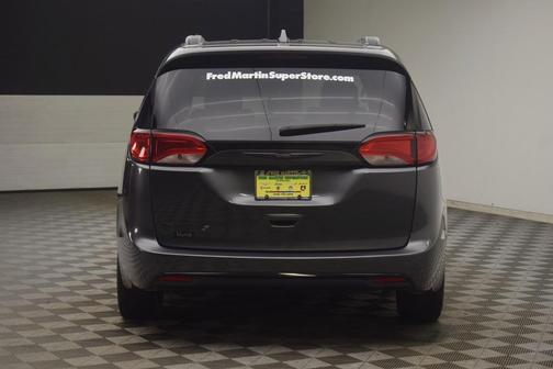 2020 Chrysler Pacifica Touring-L