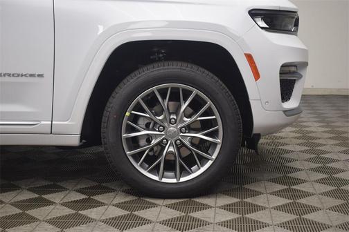 2025 Jeep Grand Cherokee Summit