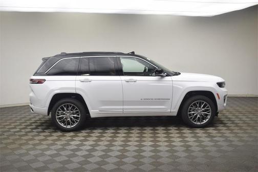 2025 Jeep Grand Cherokee Summit