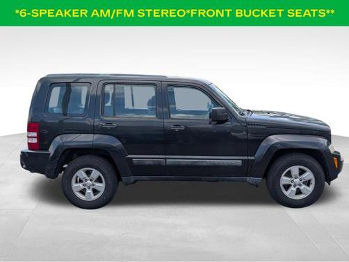 Brilliant Black Crystal Pearlcoat 2011 Jeep Liberty Sport