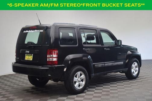 Brilliant Black Crystal Pearlcoat 2011 Jeep Liberty Sport
