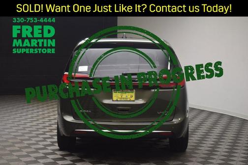 Olive Green Pearlcoat 2027 Chrysler Pacifica LIMITED