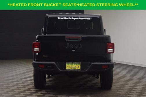 Black Clearcoat 2026 Jeep Gladiator Sport