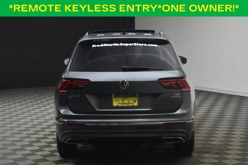 Platinum Gray Metallic 2018 Volkswagen Tiguan 2.0T SE