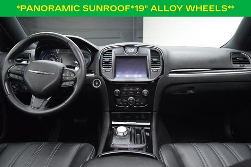 Bright White Clearcoat 2019 Chrysler 300 S