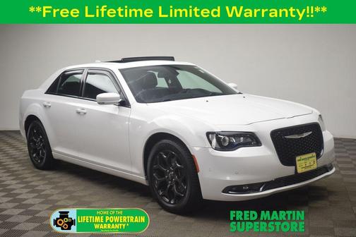 Bright White Clearcoat 2019 Chrysler 300 S