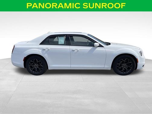 Bright White Clearcoat 2019 Chrysler 300 S